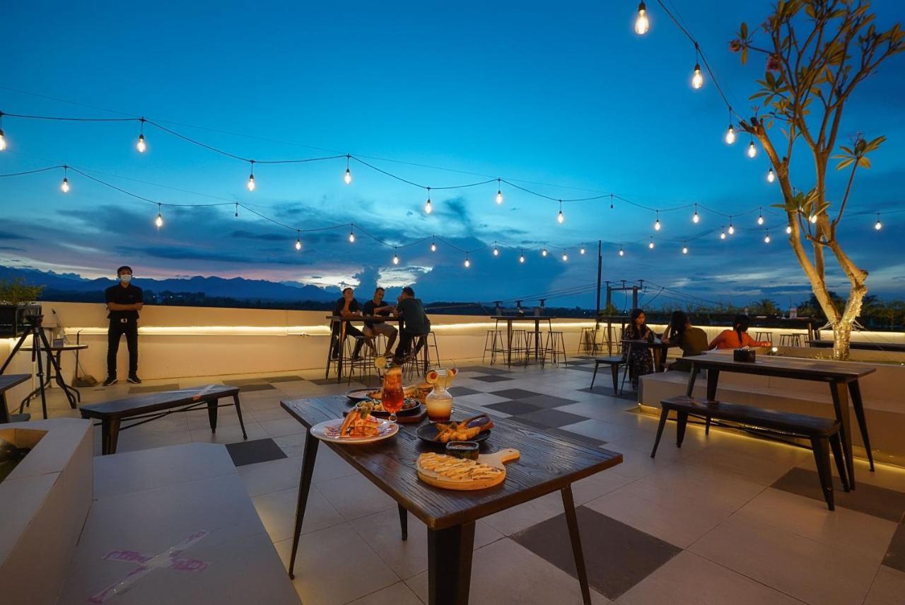 Kaloka Airport Hotel Sumbawa Besar Екстер'єр фото
