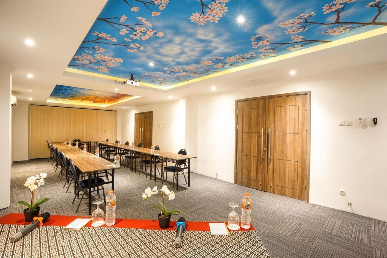 Kaloka Airport Hotel Sumbawa Besar Екстер'єр фото