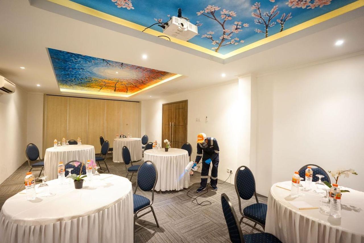 Kaloka Airport Hotel Sumbawa Besar Екстер'єр фото