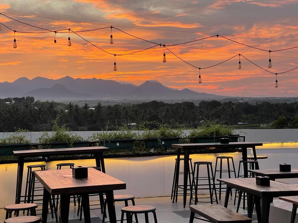 Kaloka Airport Hotel Sumbawa Besar Екстер'єр фото