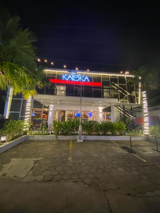 Kaloka Airport Hotel Sumbawa Besar Екстер'єр фото