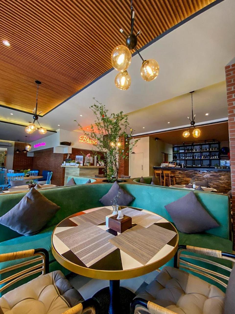 Kaloka Airport Hotel Sumbawa Besar Екстер'єр фото